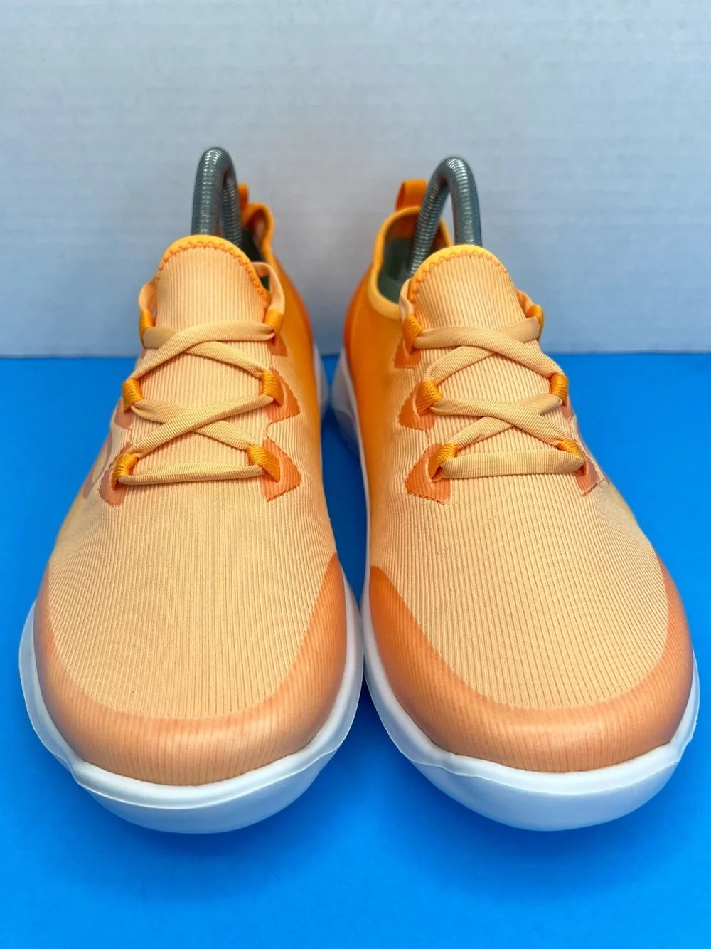 OOFOS OOmg Sport LS Womens Size 9 Or. Glow Lightweight Recovery Sneaker Like New